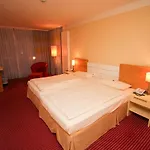 Gaestehaus Am Rptc