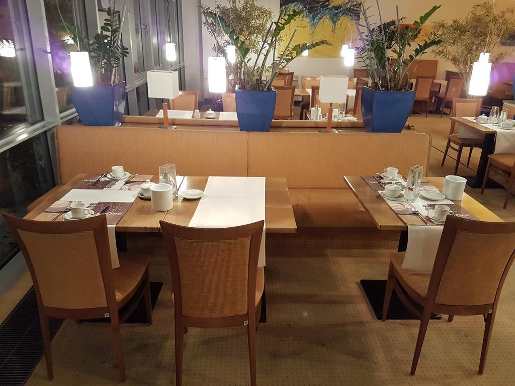 Hotel Gastehaus Am Rptc 3*